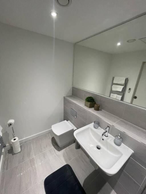 Stylish Flat In Old Trafford Daire Manchester Dış mekan fotoğraf